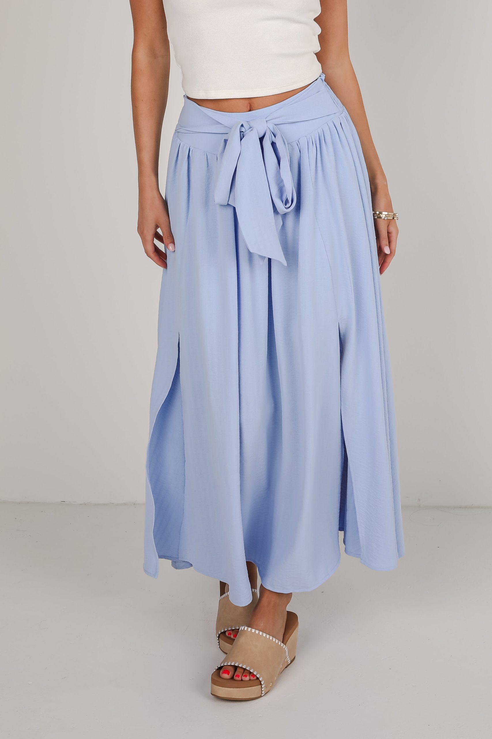 shopdressup_blue_maxi_skirt-5_d0e972c1-9327-4fa8-88f1-5db527da0715.jpg